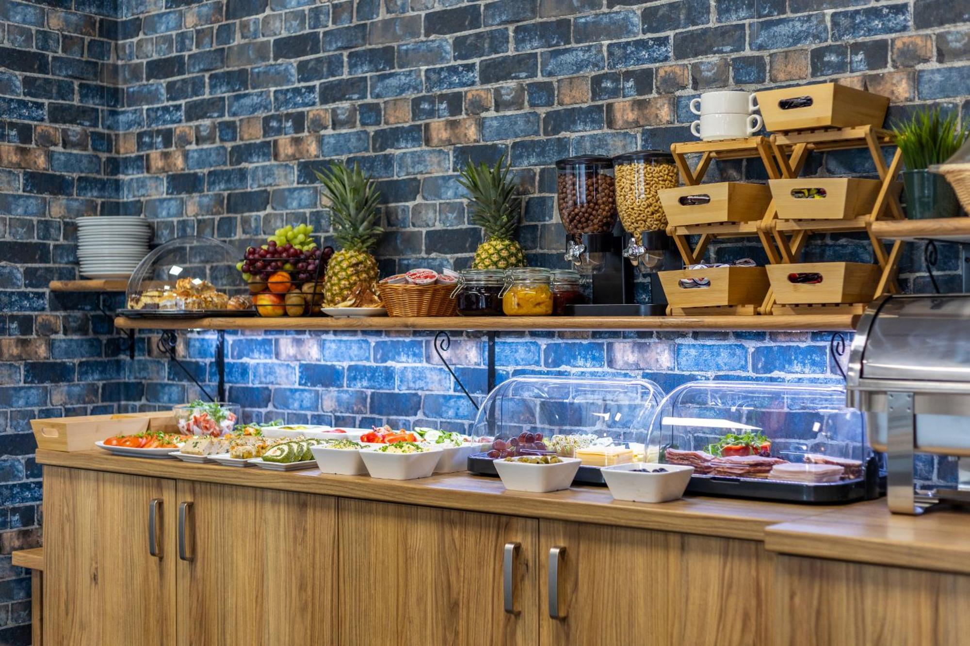 Hotel A4 Wroclaw - Bielany Бєлани-Вроцлавскє Екстер'єр фото